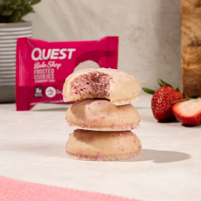 QUEST Bake Shop Frosted Cookies - Strawberry Cake - 25g